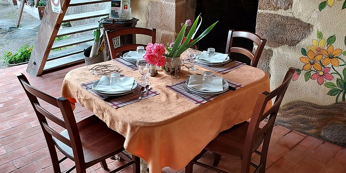 La salle du restaurant de l’Auberge Relais du Pitaval